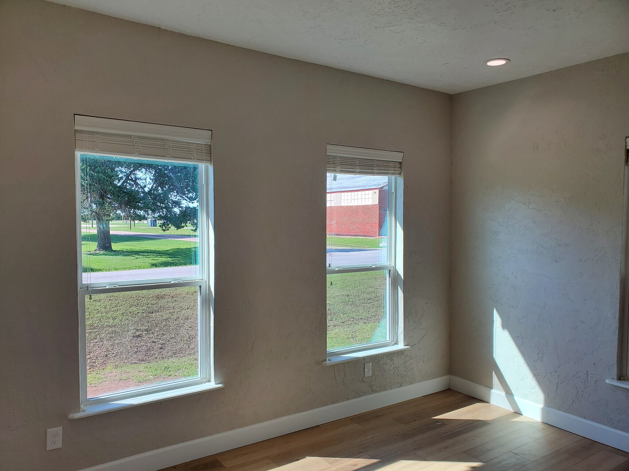 Building Photo - 6823 Guyler St