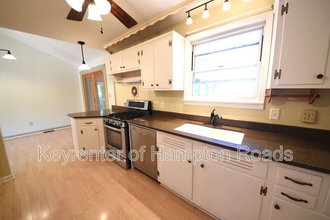 Building Photo - 8356 Cape View Ct