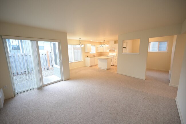 Building Photo - 2 bed 2 bath in Sequim