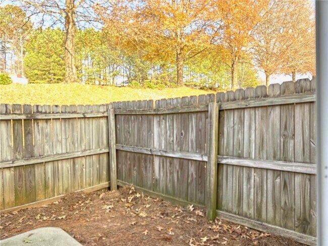 Building Photo - 303 Barberry Pl