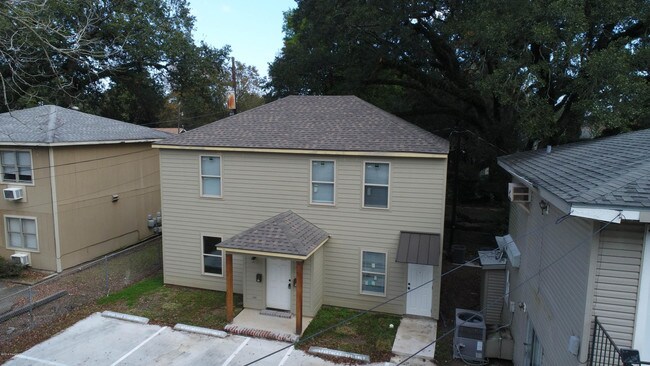 Building Photo - 727 Tulane Ave