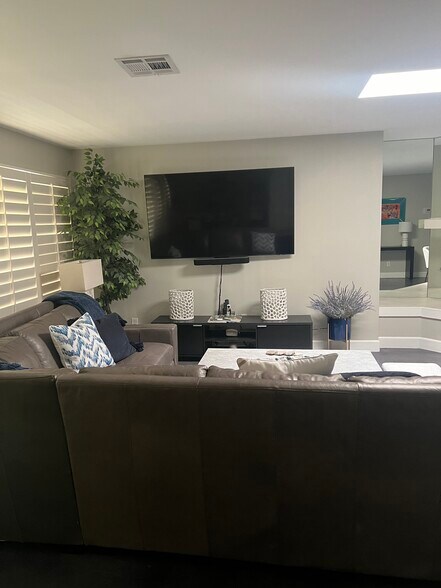 Building Photo - 78987 Bayside Ct