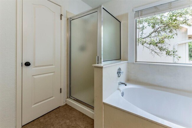 Building Photo - 8112 Siringo Pass