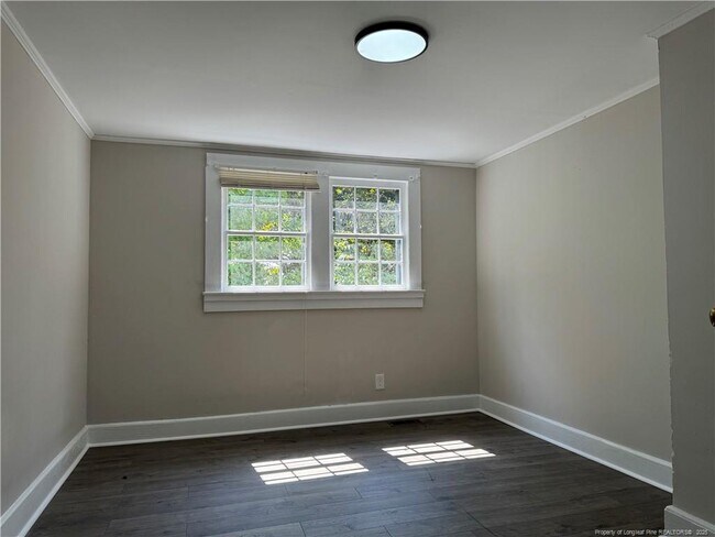 Building Photo - 293 Army Rd