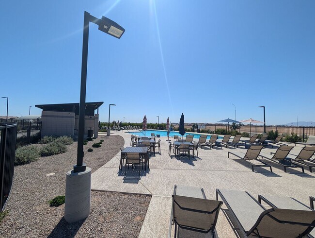 Building Photo - 4 Bedroom 3 Bathroom Parkside Los Cielos Home