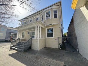 Building Photo - 1912 10th St