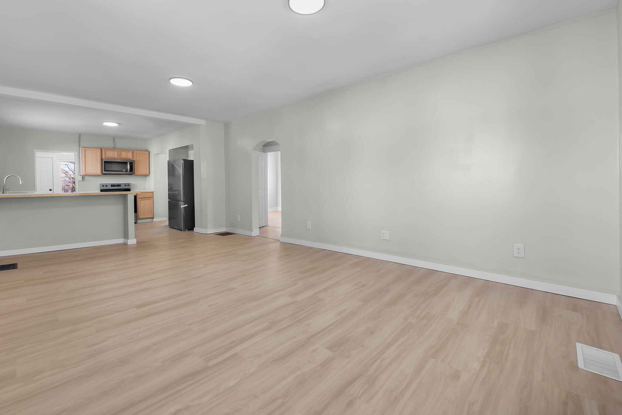 Building Photo - 1438 N Water St