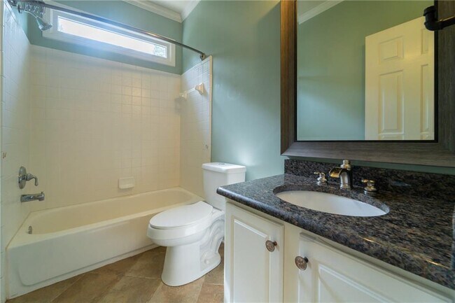 Building Photo - 313 Oak Hill Ln