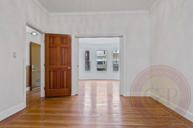 Building Photo - 1640-1642-1642 Leavenworth St