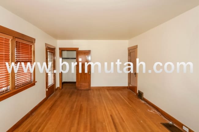 Building Photo - 462 S 1100 E
