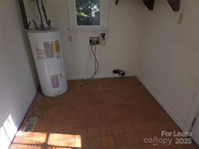 Building Photo - 412 Park Ave