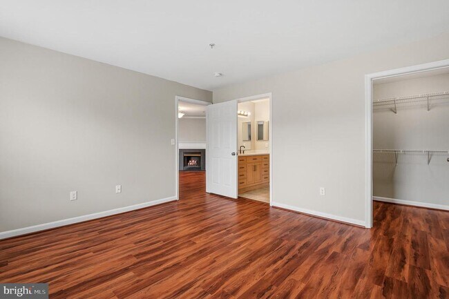 Building Photo - 9060 Gracious End Ct