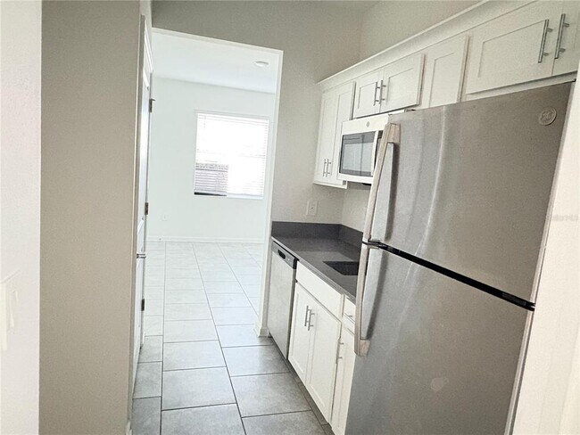 Building Photo - 121 Aces High Ln