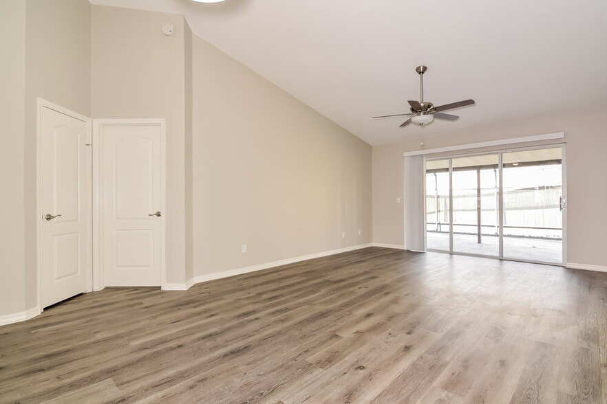 Building Photo - 9726 Cypress Pond Ave