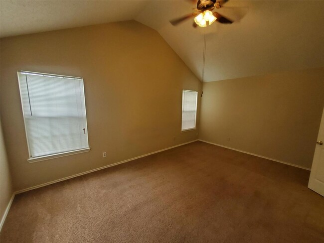 Building Photo - Lovely Garland Home over 1700 sqft!