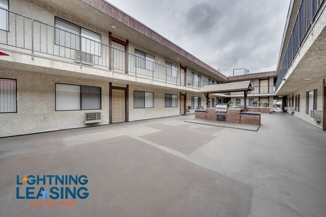 Building Photo - 5121-5125 Klump Ave