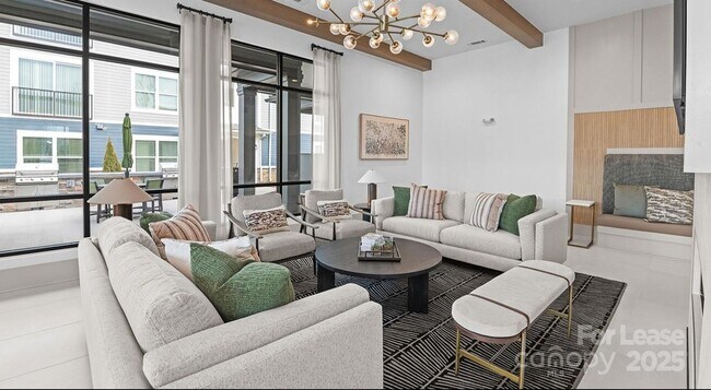 Building Photo - 2546 Perimeter Pointe Pkwy