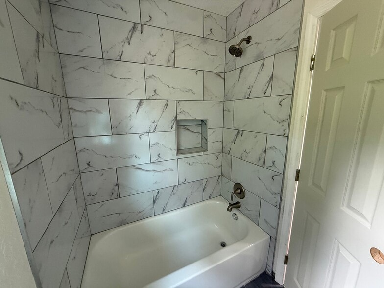 Building Photo - 309 Ivy St