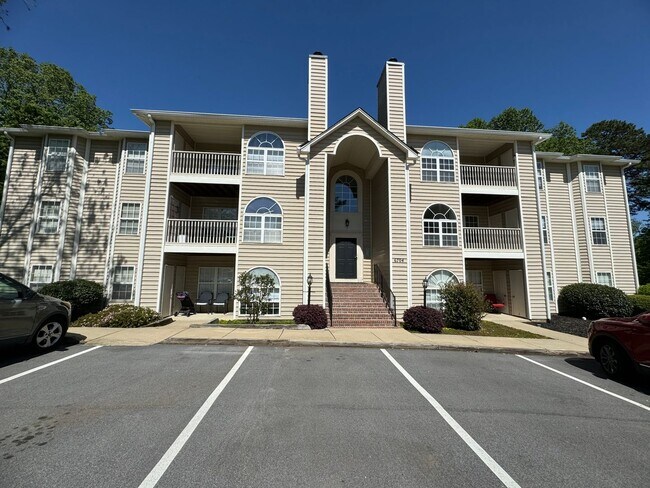 Primary Photo - 2BR 2BA Condo beside Greenway