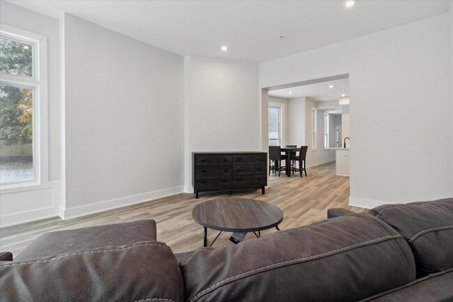 Building Photo - 1164 Terrace St