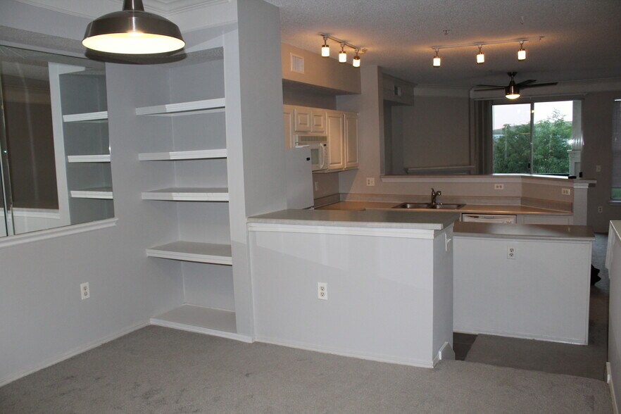 Building Photo - 2085 Eagle Ave