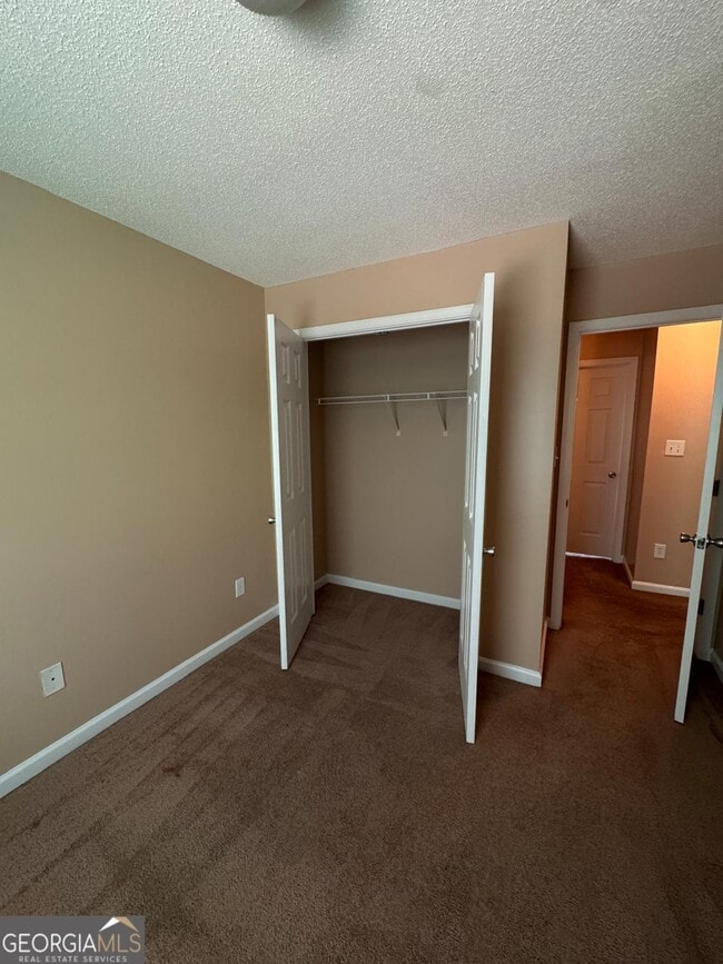 Building Photo - 4861 W Park Cir