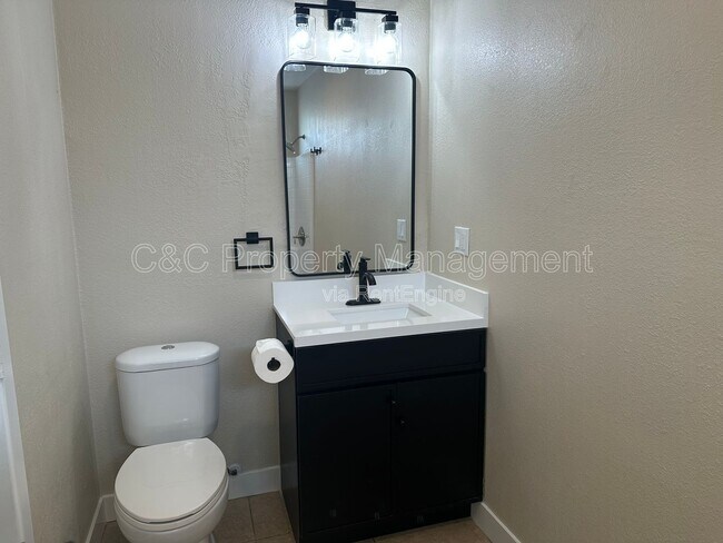 Building Photo - 10532 La Mirada Blvd