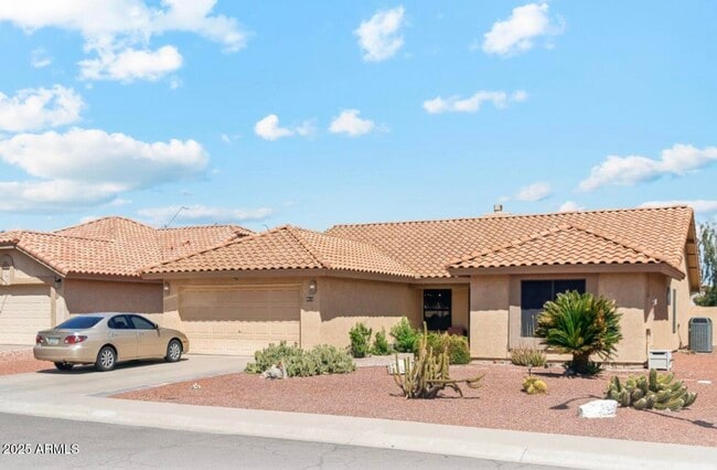 Building Photo - 9814 W Menadota Dr