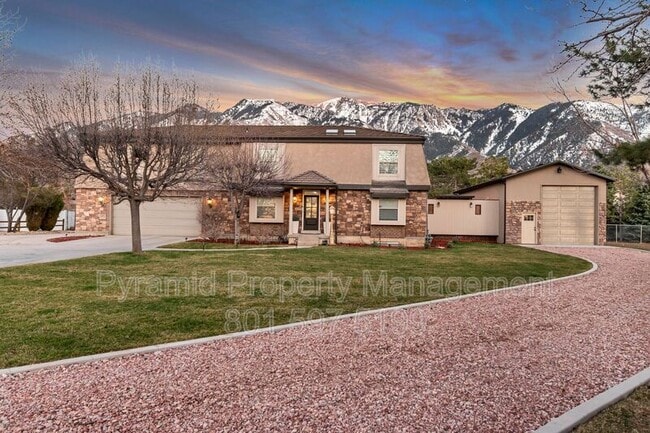 Building Photo - 10971 Cindy Cir