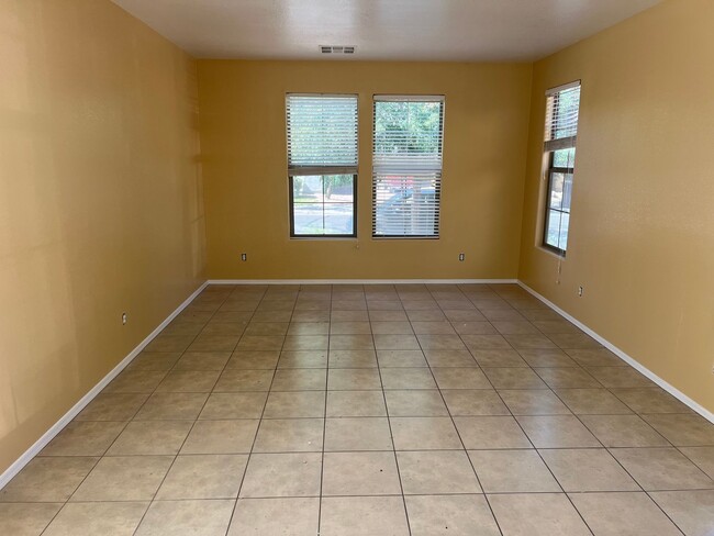 Building Photo - 4 Bedroom Gilbert Home For Rent