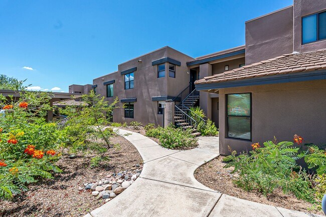Building Photo - 5855 N Kolb Rd