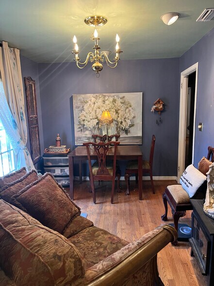 Building Photo - 315 Bomar Pl