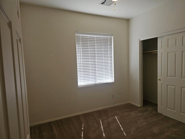 Building Photo - 18515 W Caribbean Ln