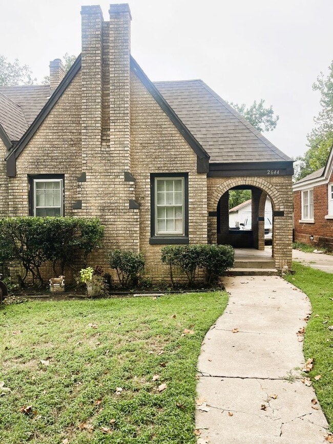 Primary Photo - 2644 NW 11th St