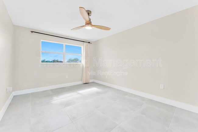 Building Photo - 8515 Sunrise Lakes Blvd