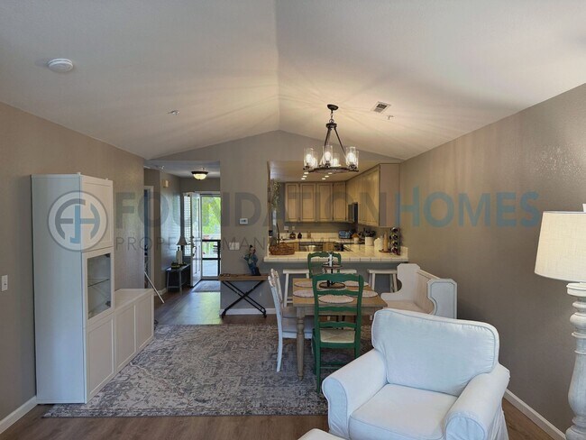 Building Photo - 38 Bridle Path Ln