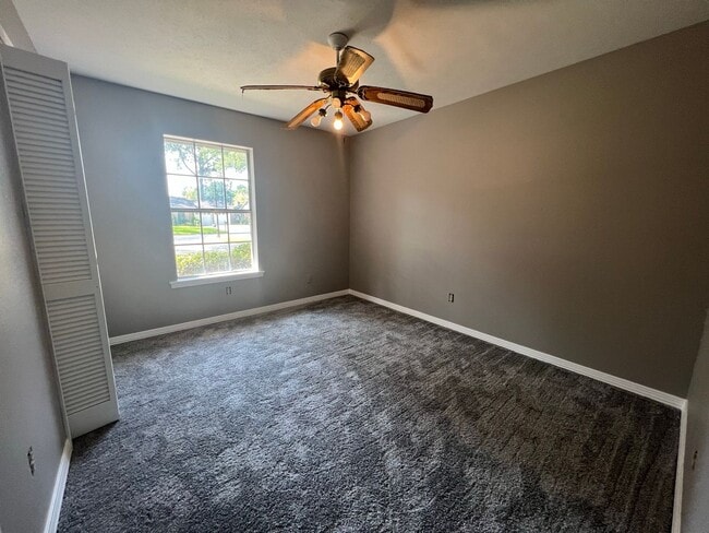 Building Photo - Remodeled 4 Bedroom home