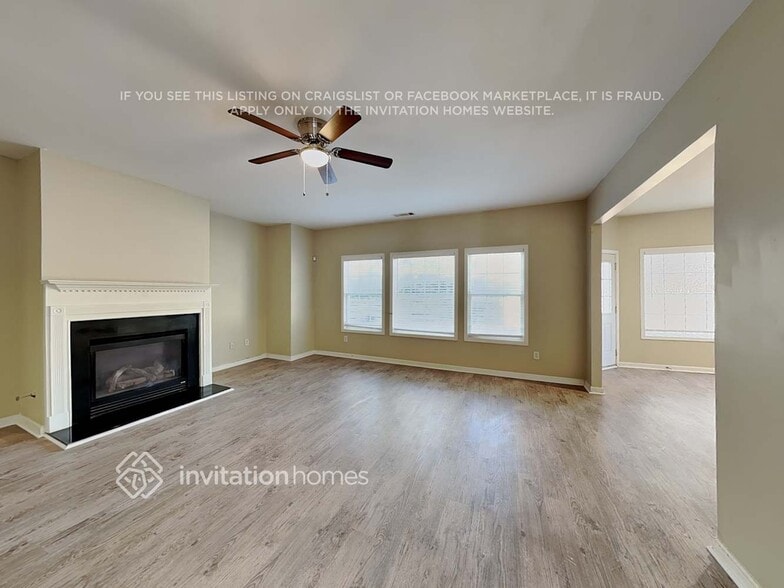 Building Photo - 2096 Somerset Pl SE