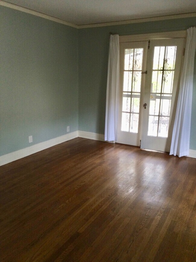 BEDROOM - 1026 Havenhurst Dr