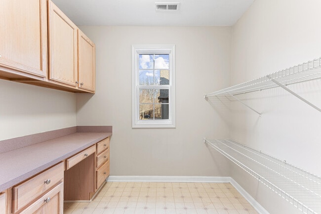 Building Photo - 28471 Carlton Way Dr