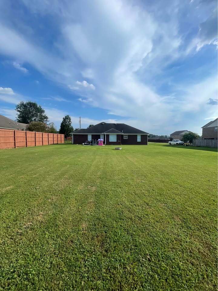 Building Photo - 127 Tine Ln