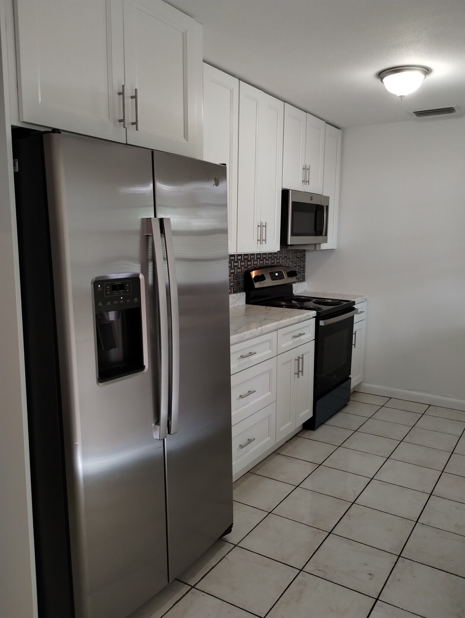 Building Photo - 8034 Orange Ave