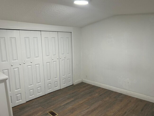 Building Photo - 4770 Naranja Way