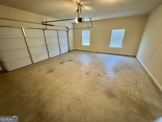 Building Photo - 130 Sparkling Spring Trail