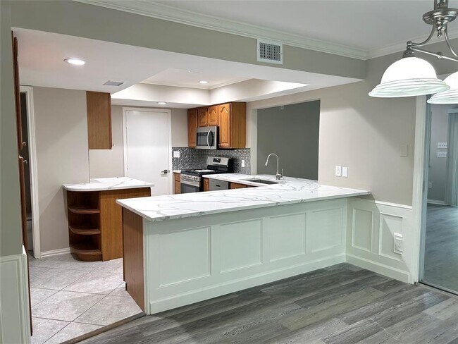 Building Photo - 6 Wolly Bucket Pl