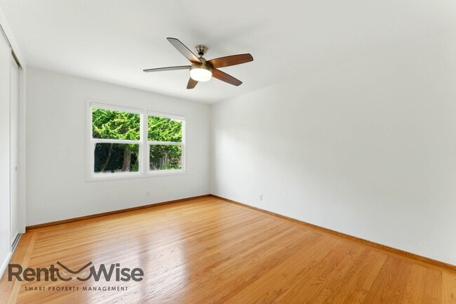 Building Photo - 61 Marview Way