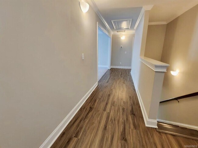 Building Photo - 8506 Melbourne Way