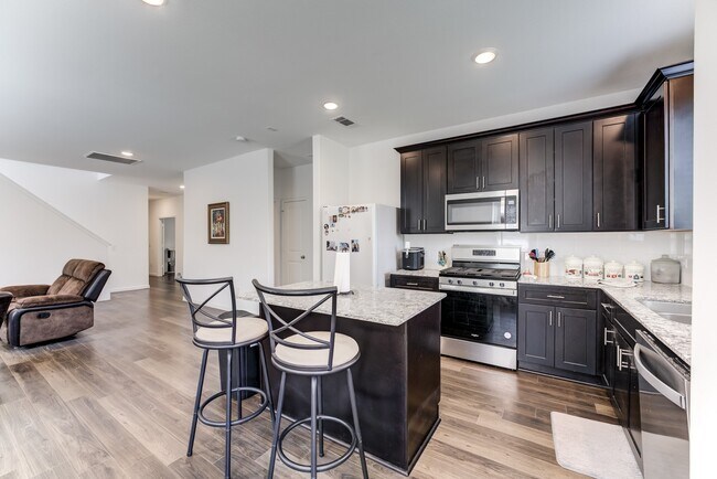 Building Photo - 338 Shady Cedar Hl Ln
