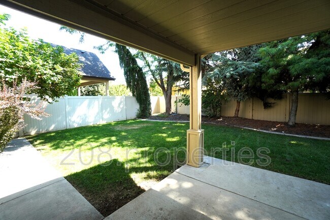 Building Photo - 2934 NW 11th Ave