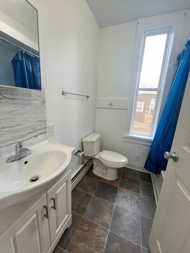 Building Photo - 1 Bed 1 Bath Apartment